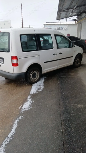Vând Volkswagen Caddy 