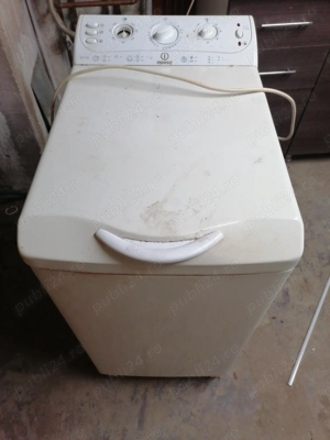 Mașină de spălat verticala Indesit 