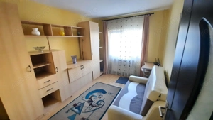 Apartament cu 3 camere de vânzare Între Lacuri