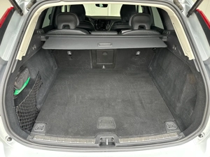 Volvo XC60 2.0 Diesel 197 CP An 2024 - imagine 10