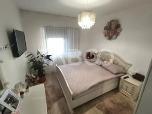 Casa moderna 5 camere piscina si curte de 464 mp de vanzare Sura Mica - imagine 9