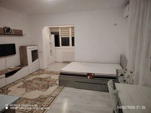 Închiriez garsonieră 