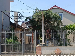 casa la mare de vanzare