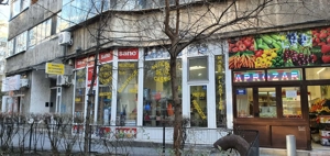 Ocazie! Spatiu comercial de inchiriat 122 mp.sau 52 cu 70, Tineretului 3 intrari, 2 grupuri sanitare - imagine 2