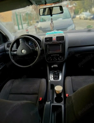 vând golf 5 1.6 benzină  - imagine 4