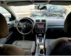 vând golf 5 1.6 benzină  - imagine 5