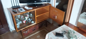 Vand servanta,peste 55 ani vechime,stare foarte buna.