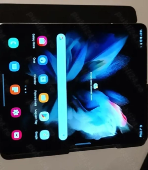 Samsung Galaxy Z Fold 3 