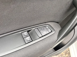 Renault Megane 1.2 Tce - imagine 12