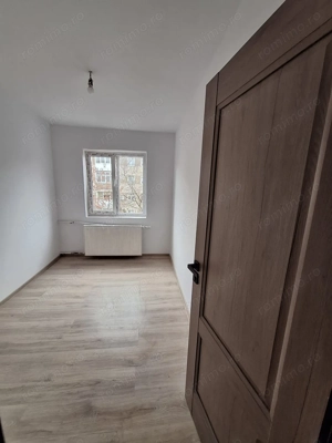 101.900 euro!! 4 camere renovate .. Dacia .. etaj 3 - imagine 8