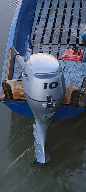 Vand barca cu motor honda 10cp an 2022 cizmă lungă sub 40 ore de funcționare.  - imagine 3
