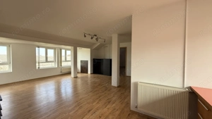 APARTAMENT DECOMANDAT - imagine 4