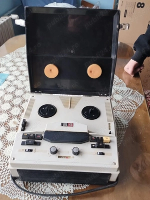 Magnetofon Testla B4 de colectie