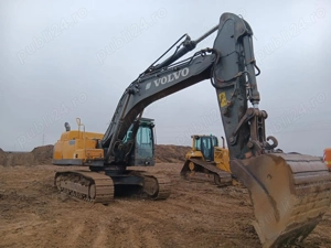 Excavator pe șenile Volvo EC 380 DL - imagine 2