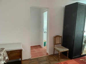 Propietar vand apartament 2 camere zona ISHO, semidecomadat, etaj 1din 4, locatie excelenta - imagine 5