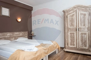 Hotel / Pensiune cu 18 camere de vânzare in Moieciu, Brasov - imagine 9