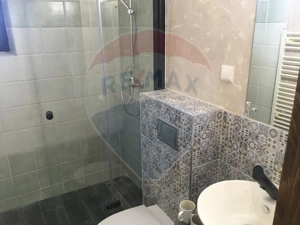 Hotel / Pensiune cu 18 camere de vânzare in Moieciu, Brasov - imagine 12