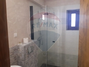 Hotel / Pensiune cu 18 camere de vânzare in Moieciu, Brasov - imagine 15