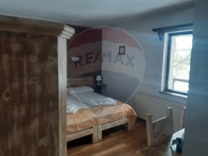 Hotel / Pensiune cu 18 camere de vânzare in Moieciu, Brasov - imagine 19