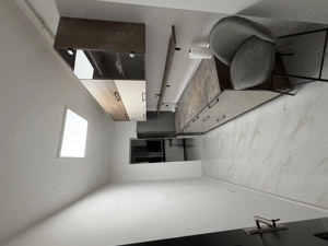 Apartament cu 3 camere decomandate, central, disponibil imediat - imagine 5