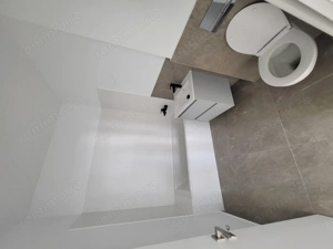 Apartament 2 camere. Etaj 1. Bucatarie inchisa. Decomandat. Asfalt. - imagine 12