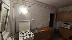 Inchiriez garsoniera casa curte sect 3 Buc - imagine 4