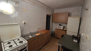 Inchiriez garsoniera casa curte sect 3 Buc - imagine 7