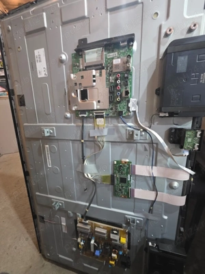 Dezmembrez tv LG 49uh603v - imagine 2