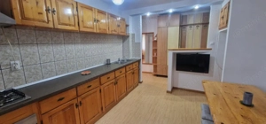 Apartament cu 2 camere decomandat si pivnita de vanzare in Vasile Aaron - imagine 4