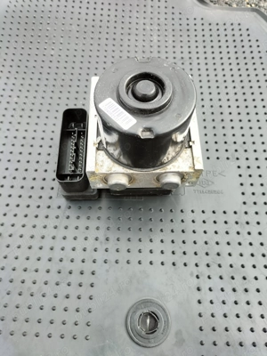 Pompa ABS Renaul Megane III 476606747R