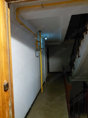 Vand apartament 3 camere decomandate Zona Hotel Traian - imagine 3