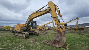 Excavator pe șenile Liebherr R 946 - imagine 2