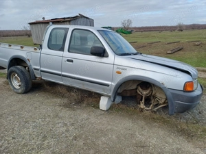 Vând mașini pentru dezmembrat - imagine 3