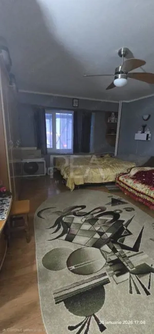 Garsonieră Nerva Traian decomandată,parcare,et. 4,an 1996,metrou,40 mp