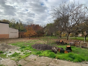 Teren intravilan 1000 mp in Lipovei