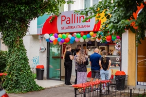 Lucrator comercial -pallina gelateria