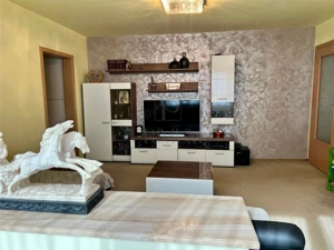 SPITALUL JUDETEAN - PARTER - BLOC IZOLAT - 3 CAMERE - BALCON - CENTRALA PROPRIE - BOXA - imagine 9