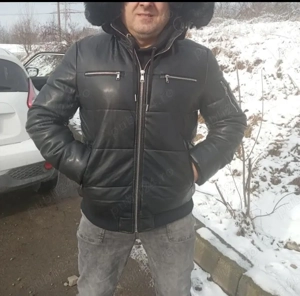 Vând geacă îmblănită 