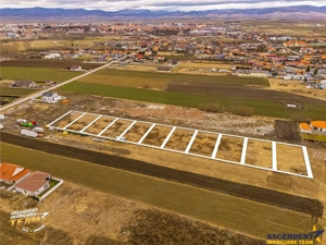 FILM! Terenuri intravilane de 680mp de vanzare, cu utilitati, Targu Secuiesc - imagine 2