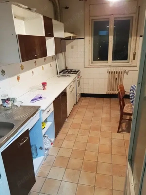  APARTAMENT 3 CAMERE 68 m  utili langa Crentrul de Afaceri