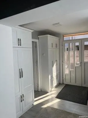 Vând Casă și Anexă separate, proaspăt renovate modern în Iosia - imagine 2