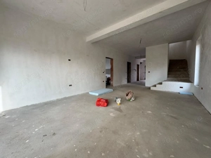 Casa individuala.Garaj.Compartimentata excelent.La Padure - imagine 3