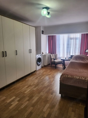 Apartament de 3 camere, 90mp, vedere urbană - imagine 10