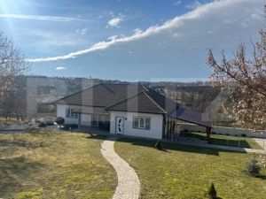 Tihnă, spațiu și bucuria de a trăi: O proprietate de excepție in sat Feleac