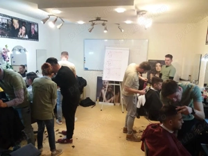 Curs Autorizat Frizer - Alina Milin Beauty Academy 4.900 Lei - imagine 3