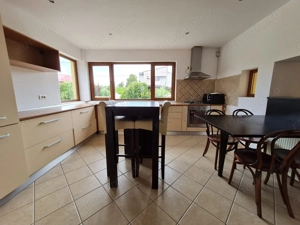 Super oferta!!!Vila spațioasă în Ghiroda! - imagine 2