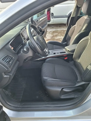 Vând renault megan 4 1.5 bluedci,116 cp ,2024 manuală  - imagine 9