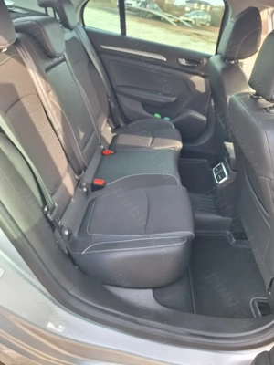 Vând renault megan 4 1.5 bluedci,116 cp ,2024 manuală  - imagine 10