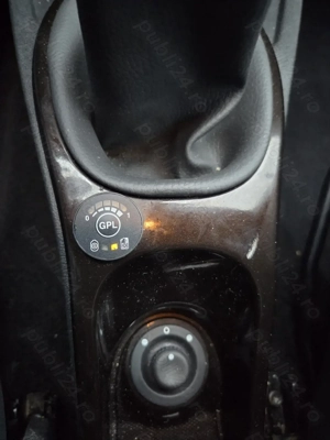 De vanzare Dacia Duster motorizare 1.6 Benzina+GPL Euro5 tractiune 2X4 - imagine 7