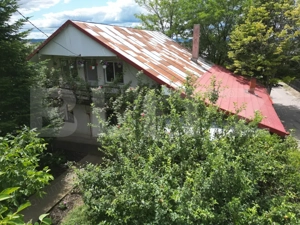 Casa mare 8 camere si 700 mp teren in Miroslava langa Family Market